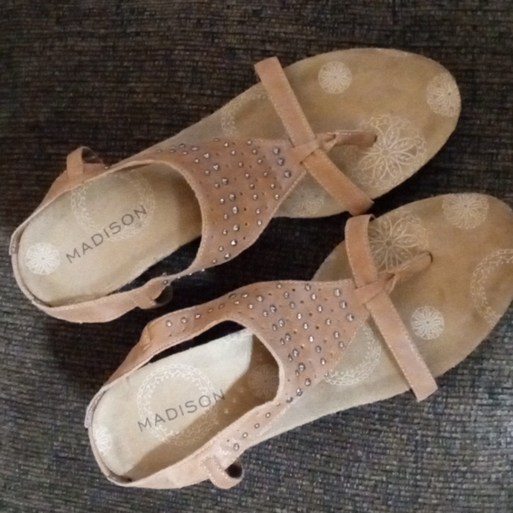 Madison Sandals - Picture 3 of 10